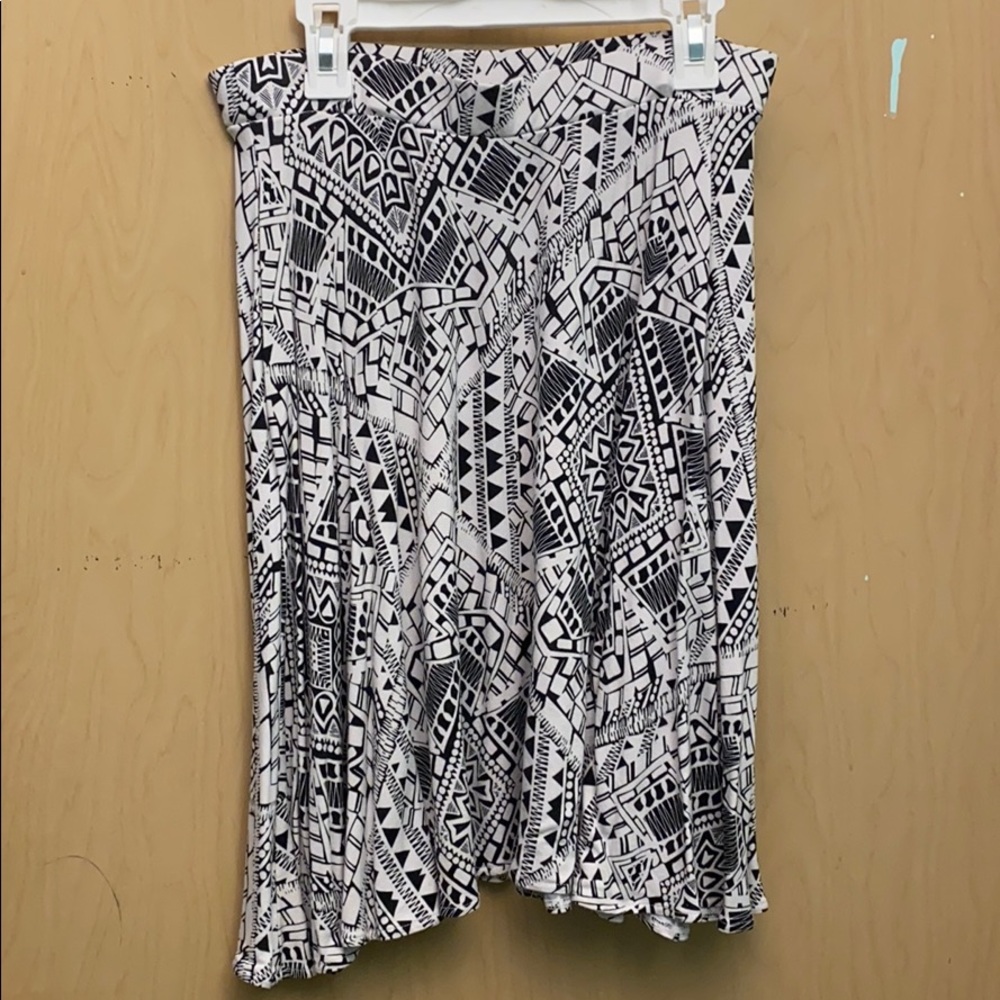 Tribal print black and white skirt